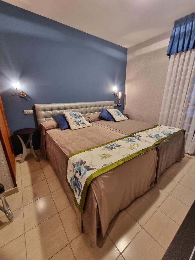 Hostal Sainz Riaño Eksteriør bilde