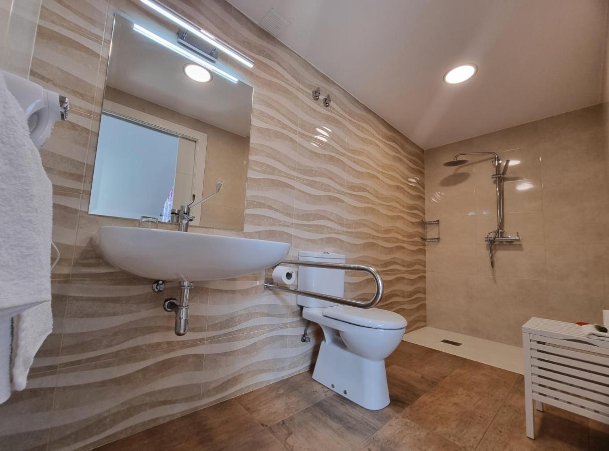 Hostal Sainz Riaño Eksteriør bilde