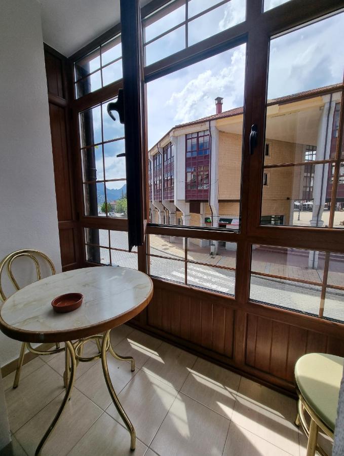 Hostal Sainz Riaño Eksteriør bilde