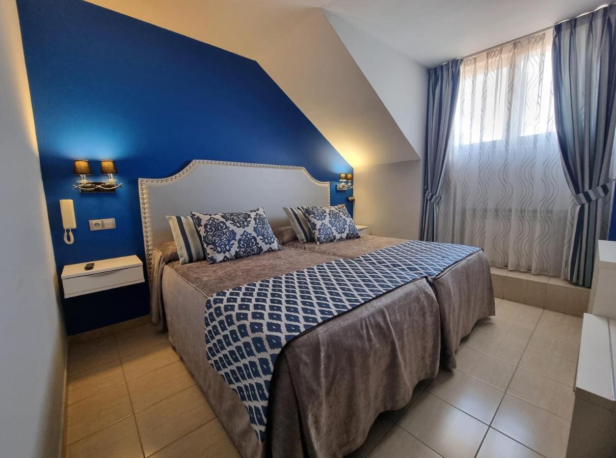 Hostal Sainz Riaño Eksteriør bilde