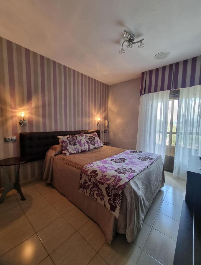 Hostal Sainz Riaño Eksteriør bilde