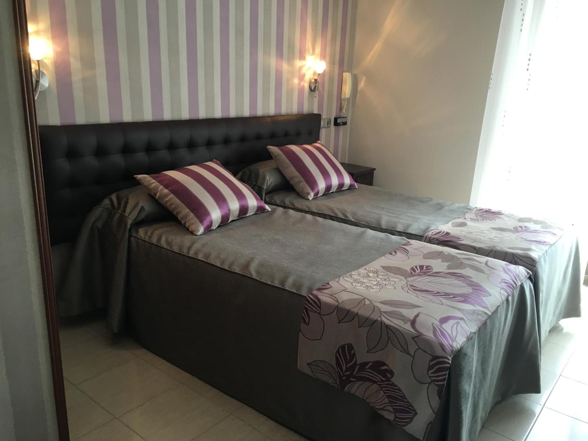 Hostal Sainz Riaño Eksteriør bilde