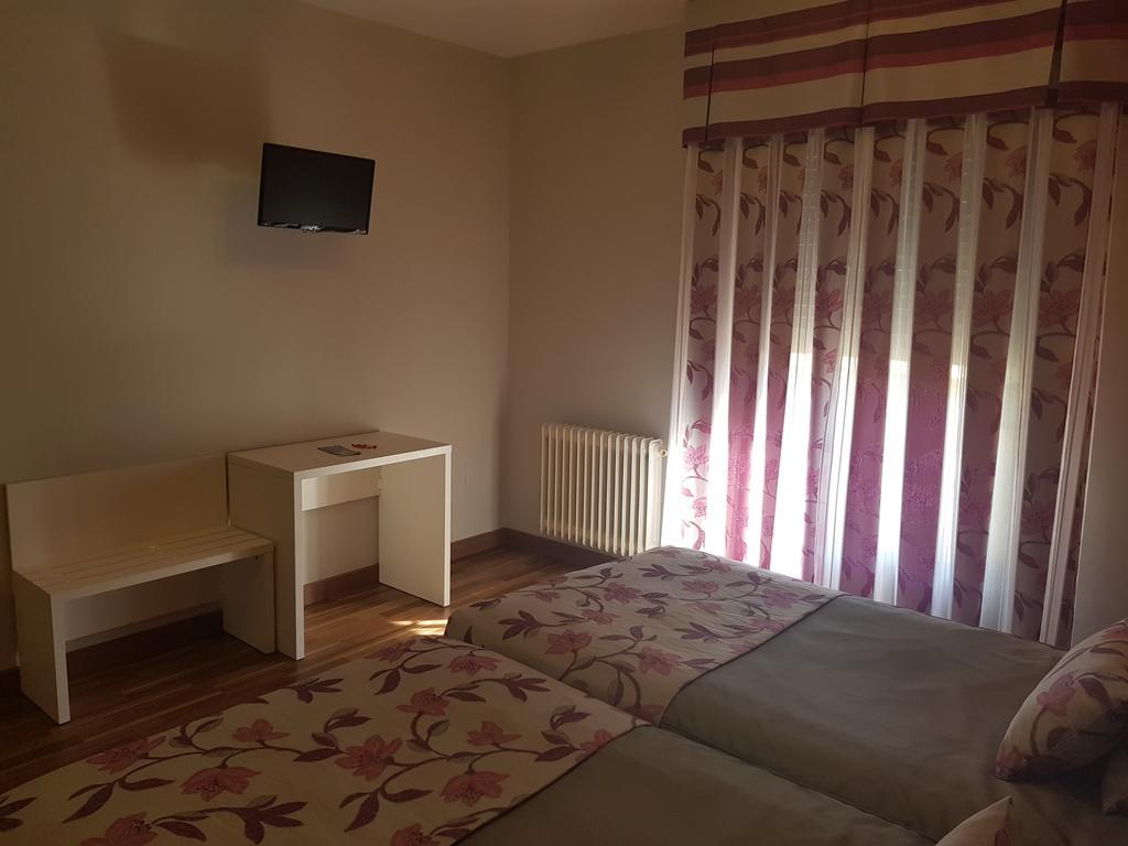 Hostal Sainz Riaño Eksteriør bilde